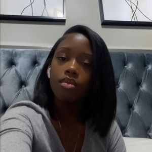 Meet your Posher, Tia